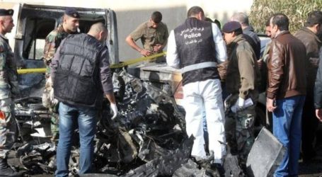 CAR BOMB EXPLOSION IN BEIRUT INJURES 10
