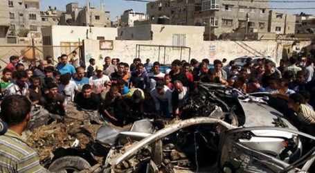 ISRAELI MISSILES HIT CAR, TWO PALESTINIANS DIED