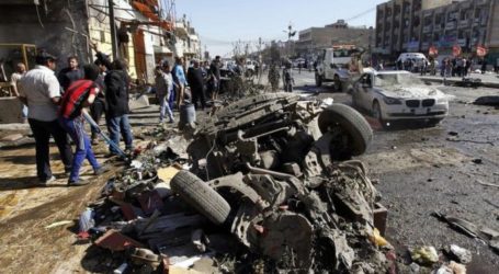 21 IRAQIS KILLED IN TWO CAR BOMB ATTACKS IN BAGHDAD
