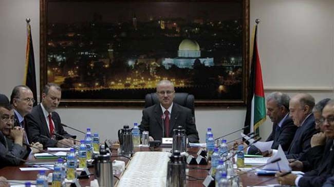 New Palestinian prime minister offers resignation
