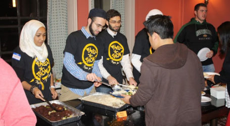 MICHIGAN MUSLIM STUDENTS HELP FEED HUNGRY