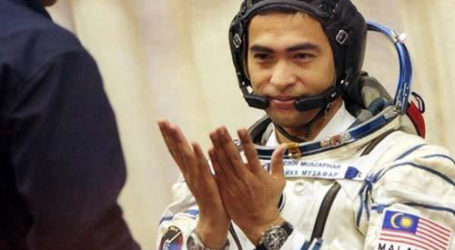 BEING A DEVOUT MUSLIM ON SPACE TRAVEL OR ON THE MOON