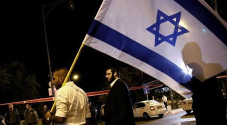 ISRAEL CLOSES MUSLIM CHARITIES FOR ALLEGED HAMAS TIES