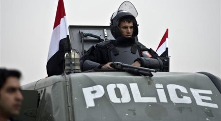 BOMB ATTACK WOUNDS FOUR EGYPT POLICEMEN IN RESTIVE SINAI
