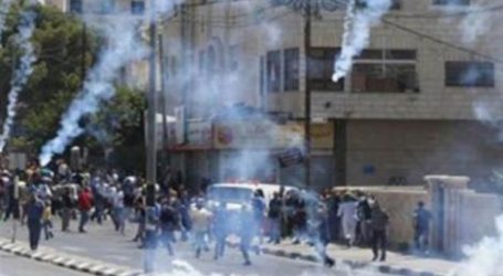 ISRAELI FORCES ATTACK PROTESTERS IN WEST BANK