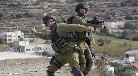 ISRAELI SOLDIERS ASSAULT 3 MEN WORKING AT BAKERY IN NABLUS