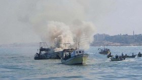 ISRAELI NAVAL BOATS OPEN FIRE ON GAZA FISHERMAN