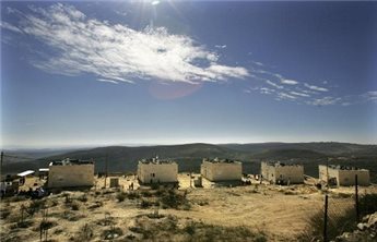 OFFICIAL: SETTLERS ESTABLISH 8 MOBILE HOMES IN NABLUS AREA