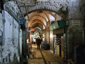 SETTLERS ATTACK PALESTINIAN MARKET IN J’LEM