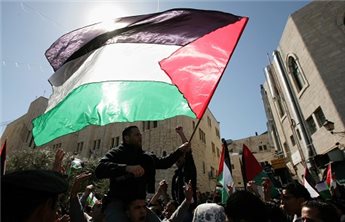ISRAEL DENIES PLO OFFICIALS ENTRY TO WEST BANK FROM GAZA
