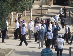 SETTLERS DESECRATE AL-AQSA, BAN 2 WOMEN FROM ENTRY