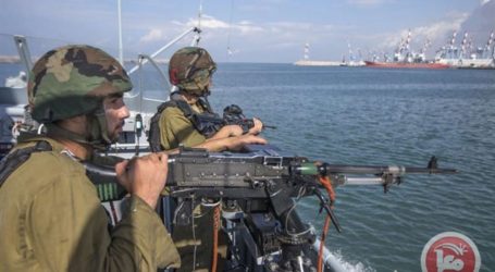 ISRAELI NAVAL FORCES OPEN FIRE AT GAZA FISHING BOATS