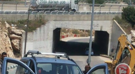 ISRAELI FORCES DETAIN YOUTH, CONFISCATE VEHICLE IN SALFIT