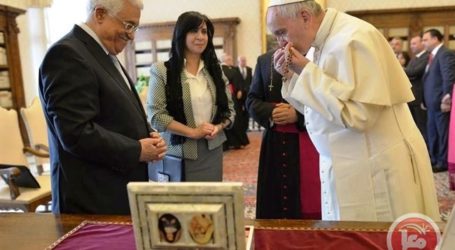 POPE CREATES FIRST PALESTINIAN SAINTS AT VATICAN MASS