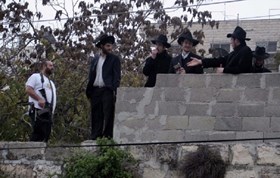 JEWISH SETTLERS BREAK INTO AL-KHALIL’S OLD CITY