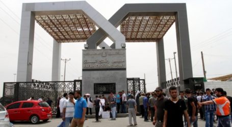 EGYPTIAN AUTHORITIES OPEN RAFAH CROSSING WITH GAZA