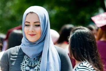 US VEILED STUDENT NAMED BEST DRESSED