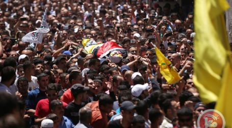 THOUSANDS ATTEND FUNERAL FOR PALESTINIAN TEEN SHOT BY ISRAELI FORCES