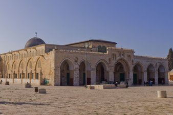 ISRAELI SETTLERS, TROOPS STORM AL-AQSA, INJURING DOZENS