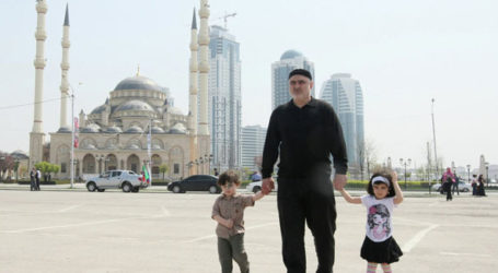 MUSLIM TRENDSETTERS IN MOSCOW DEFY STEREOTYPE