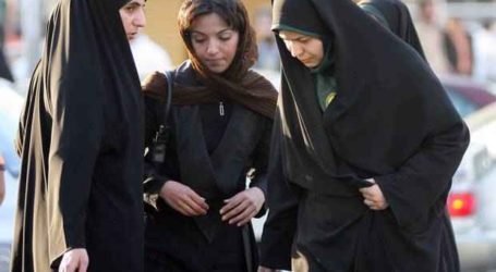 IRAN FINES WOMEN OVER LOOSE HIJAB