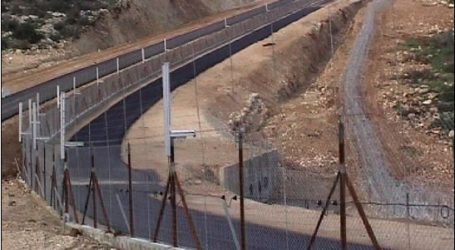 ISRAEL TO BUILD FENCE TO KEEP REFUGEES OUT