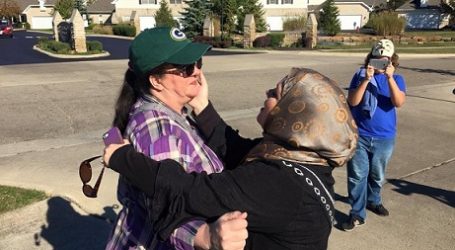 ANTI-ISLAM PROTESTER LEAVES WITH HUG, QUR’AN