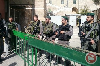 Israeli Forces Stop Call to Prayer at Ibrahimi Mosque