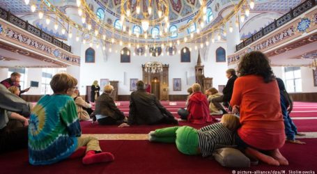 NON-MUSLIM NEIGHBORS TO CLOSER AT ISLAM IN GERMAN
