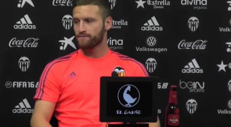 VALENCIA MUSLIM PLAYER FAILS TO REMOVE BEER