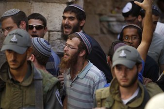 Settlers Storm Al-Aqsa in Force for Hanukkah 