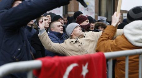 RUSSIAN POLICE RAIDING, FROZEN TURKISH COMPANIES