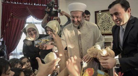 TURKEY’S TOP CLERIC WELCOMES TURKMEN REFUGEES