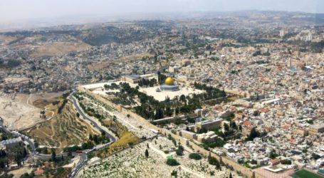 230,000 PALESTINIAN JERUSALEMITES RISK LOSING RESIDENCY