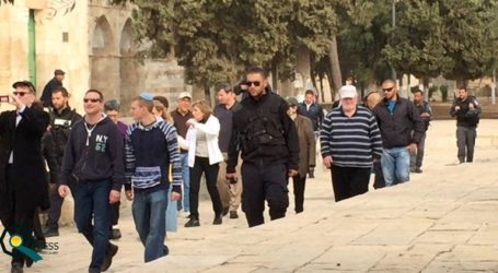 REPORT: OVER 1.000 SETTLERS DEFILED THE AQSA MOSQUE LAST MONTH