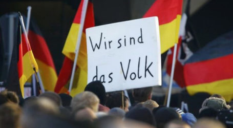 HUNDREDS ATTEND XENOPHOBIC PEGIDA RALLY IN COLOGNE