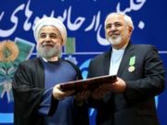 Rouhani Awards Medals to Nuclear Negotiators