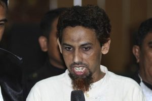 A jailed terrorist involved in the Bali bombings, Umar Patek, says the chances of the sailors being freed are high if he is involved in negotiations with the Abu Sayyaf militant group.