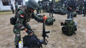 Joint police and military force on Indonesia has been readied in Nunukan, North Kalimantan, to assist in an operation to rescue 10 Indonesian sailors held hostage by Abu Sayyaf militants.