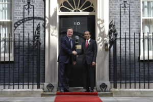 PM David Cameron welcomes President Jokowi of Indonesia to Downing Street. 