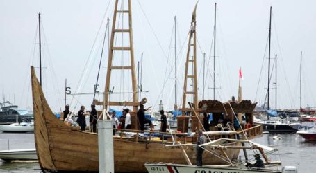 Indonesia’s Largest Traditional Ship Replica Docks in Manila