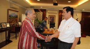 Horta shakes hands with Luhut.  Former Timor Leste President Ramos Horta said the people of Papua is still largely trust with the Indonesian government and they do not want to secede from Indonesia.