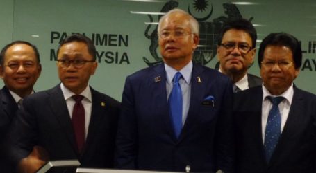 14 Indonesian MPR Members Call on Najib