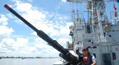 Indonesia Defends Navy for Firing Warning Shots at Chinese Poachers in South China Sea