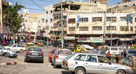 Israel Places Hebron under Blockade, Cuts Palestinian Tax Transfers in Wake of Attacks