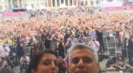 Eid al-Fitr 2016: Sadiq Khan Joined by Thousands for Trafalgar Square Celebration