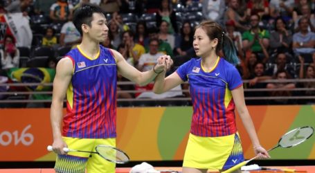 PM Najib Praises Badminton Mixed Doubles Pair For Entering Final