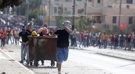 IOF Storms Commercial Shops In Bethlehem Camp