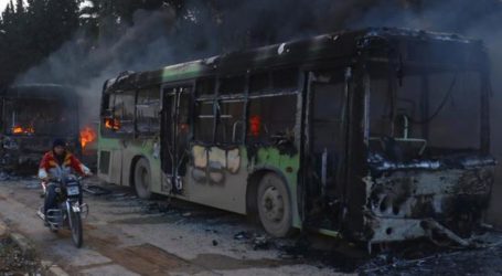 Aleppo Civilians Wait in Harsh Cold as Evacuation Busses Torched