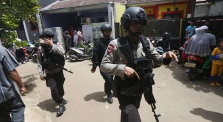 Indonesian Police Kill Three Terrorists and Arrest One, Foil Suicide Attack Plan